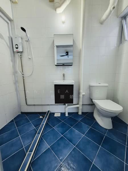 107 Jalan Rajah, 107 Jalan Rajah, 3 Bedrooms, 1,109 sqft, HDB Flat For Rent, by Anthea Yeo 杨丽娇, 500150728 - Bathroom - PropertyGuru.com.sg