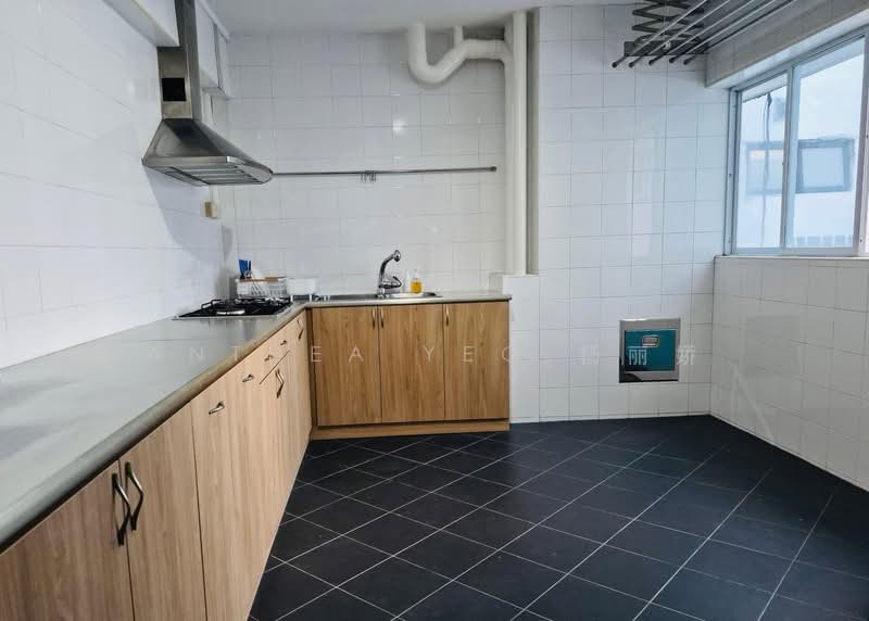 107 Jalan Rajah, 107 Jalan Rajah, 3 Bedrooms, 1,109 sqft, HDB Flat For Rent, by Anthea Yeo 杨丽娇, 500150728 - Kitchen - PropertyGuru.com.sg