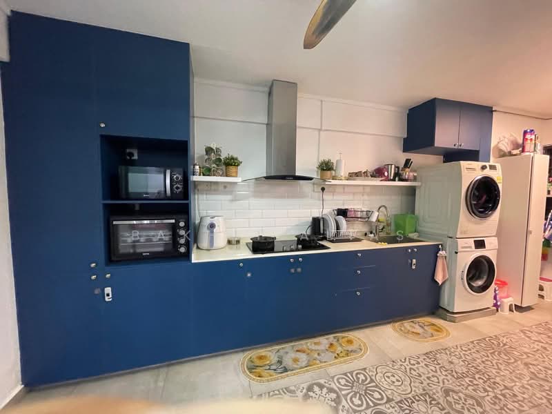 212 Yishun Street 21, 212 Yishun Street 21, 3 Bedrooms, 1,302 sqft, HDB Flat For Sale, by Bakhit Alias, 500150735 - Kitchen - PropertyGuru.com.sg
