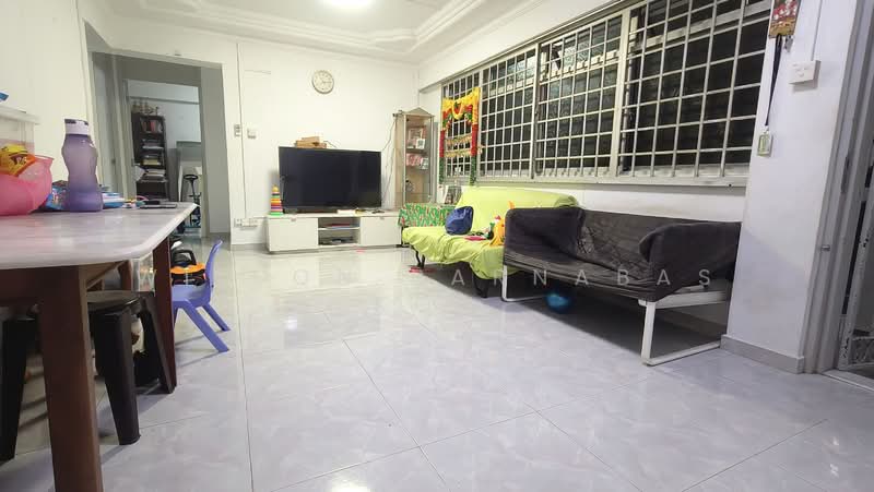 668C Jurong West Street 64, 668C Jurong West Street 64, 3 Bedrooms, 915 sqft, HDB Flat For Rent, by Wilson Barnabas Koh, 500150737 - Living Room - PropertyGuru.com.sg