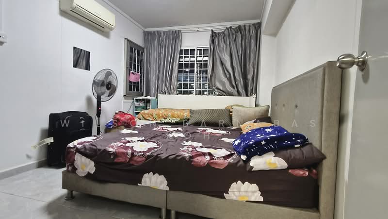 668C Jurong West Street 64, 668C Jurong West Street 64, 3 Bedrooms, 915 sqft, HDB Flat For Rent, by Wilson Barnabas Koh, 500150737 - Bedroom - PropertyGuru.com.sg