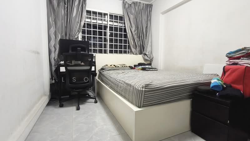 668C Jurong West Street 64, 668C Jurong West Street 64, 3 Bedrooms, 915 sqft, HDB Flat For Rent, by Wilson Barnabas Koh, 500150737 - Bedroom - PropertyGuru.com.sg
