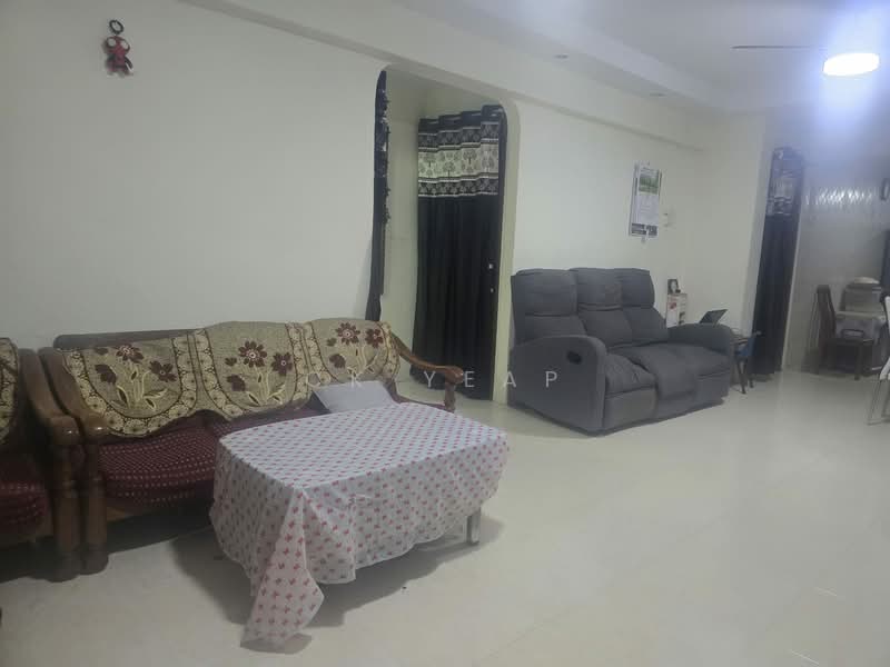 94 Geylang Bahru, 94 Geylang Bahru, 2 Bedrooms, 990 sqft, HDB Flat For Rent, by CK Yeap, 500150738 - Living Room - PropertyGuru.com.sg