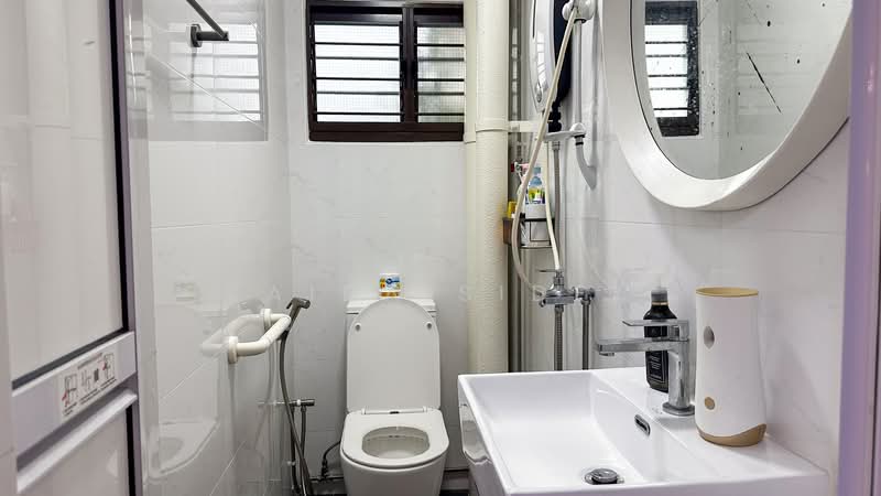 405 Yishun Avenue 6, 405 Yishun Avenue 6, 4 Bedrooms, 1,593 sqft, HDB Flat For Sale, by Zaida Sidek, 500150741 - Bathroom - PropertyGuru.com.sg