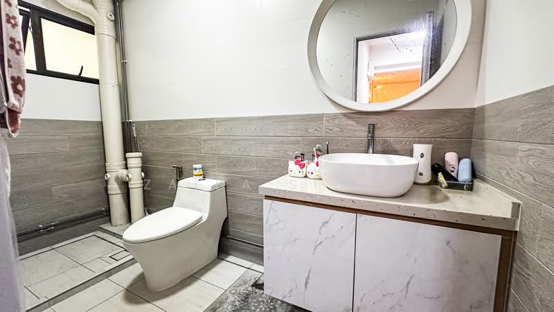 405 Yishun Avenue 6, 405 Yishun Avenue 6, 4 Bedrooms, 1,593 sqft, HDB Flat For Sale, by Zaida Sidek, 500150741 - Common Bathroom - PropertyGuru.com.sg