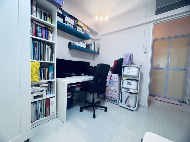 550A Segar Road, 550A Segar Road, 2 Bedrooms, 721 sqft, HDB Flat For Sale, by Norizal Ibrahim, 500150751 - Study - PropertyGuru.com.sg