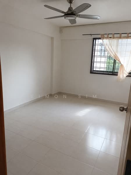 510 Bukit Batok Street 52, 510 Bukit Batok Street 52, 3 Bedrooms, 904 sqft, HDB Flat For Sale, by Simon Sim, 500150753 - Common Bedroom - PropertyGuru.com.sg