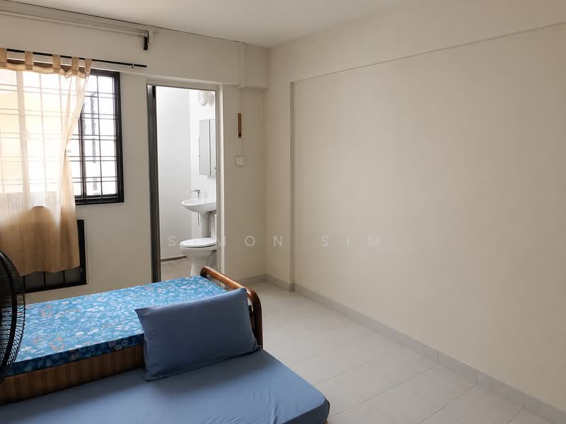 510 Bukit Batok Street 52, 510 Bukit Batok Street 52, 3 Bedrooms, 904 sqft, HDB Flat For Sale, by Simon Sim, 500150753 - Master Bedroom - PropertyGuru.com.sg