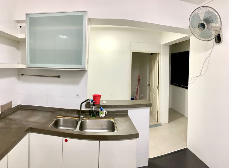 Laguna Park, 5000A Marine Parade Road, 3 Bedrooms, 1,453 sqft, Condominium For Sale, by Quek KP, 500150784 - Kitchen - PropertyGuru.com.sg