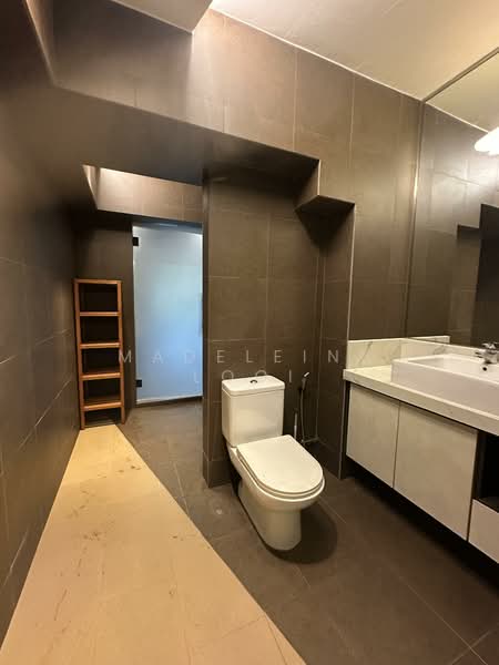187B Rivervale Drive, 187B Rivervale Drive, 2 Bedrooms, 1,184 sqft, HDB Flat For Sale, by Madeleine Looi, 500150785 - Bathroom - PropertyGuru.com.sg