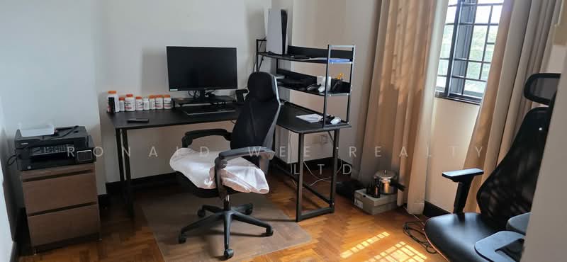 Regent Heights, 50 Bukit Batok East Avenue 5, 3 Bedrooms, 1,163 sqft, Condominium For Rent, by SIAH GEOK CHOO, 500150816 - Study - PropertyGuru.com.sg