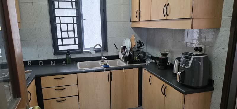 Regent Heights, 50 Bukit Batok East Avenue 5, 3 Bedrooms, 1,163 sqft, Condominium For Rent, by SIAH GEOK CHOO, 500150816 - Kitchen - PropertyGuru.com.sg