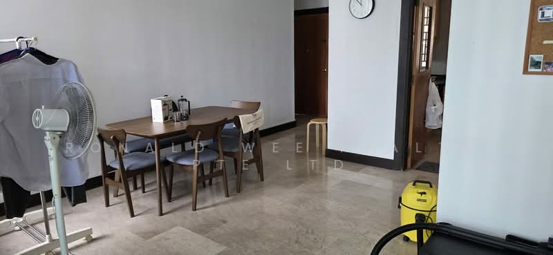 Regent Heights, 50 Bukit Batok East Avenue 5, 3 Bedrooms, 1,163 sqft, Condominium For Rent, by SIAH GEOK CHOO, 500150816 - Dining Room - PropertyGuru.com.sg