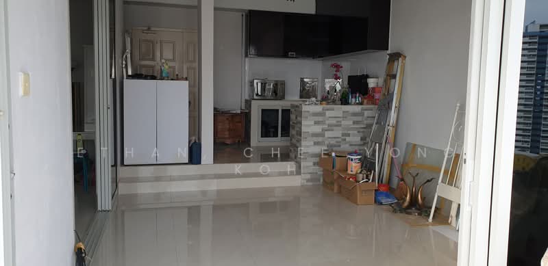 Eastern Lagoon II, 200 Upper East Coast Road, 1 Bedroom, 753 sqft, Condominium For Rent, by Ethan, Chee Yong Koh, 500150820 - Kitchen - PropertyGuru.com.sg