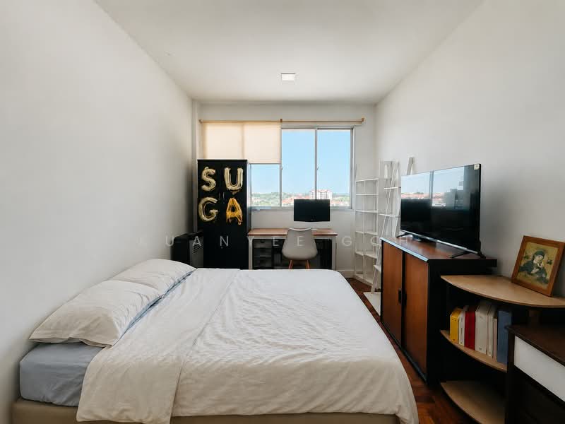 162 Simei Road, 162 Simei Road, 4 Bedrooms, 1,313 sqft, HDB Flat For Sale, by Kuanyee Goh, 500150834 - Bedroom - PropertyGuru.com.sg