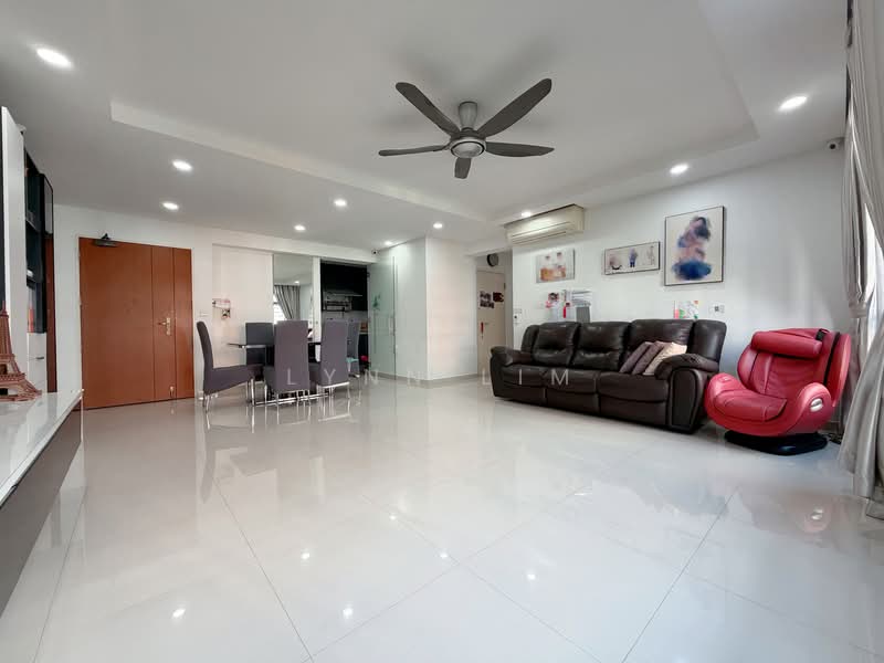 546C Segar Road, 546C Segar Road, 3 Bedrooms, 1,205 sqft, HDB Flat For Sale, by Lynn Lim, 500150838 - Living Room - PropertyGuru.com.sg