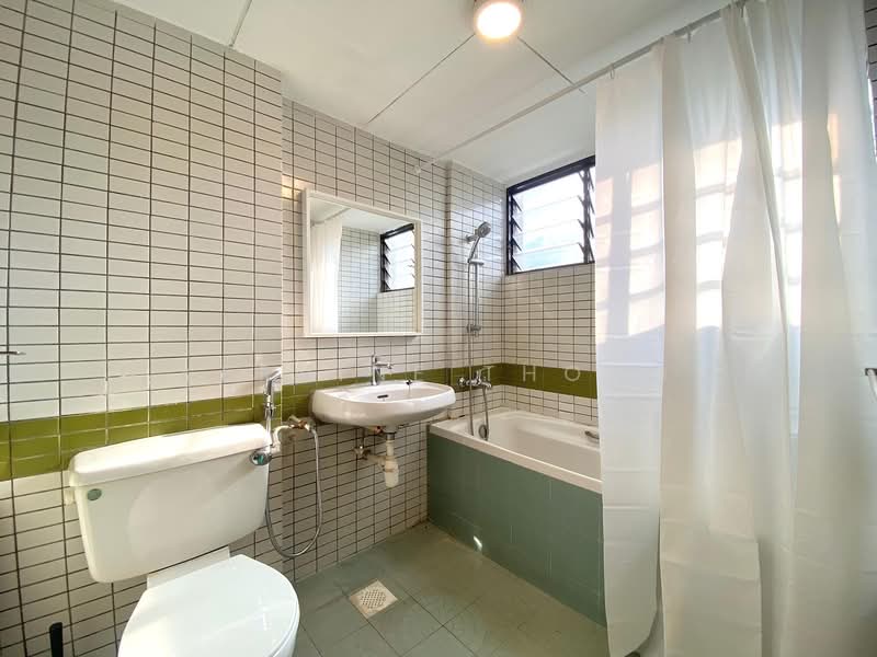 Pine Grove, 1A Pine Grove, Room Rental, 200 sqft, Condominium For Rent, by Kerrine Thong, 500150839 - Bathroom - PropertyGuru.com.sg