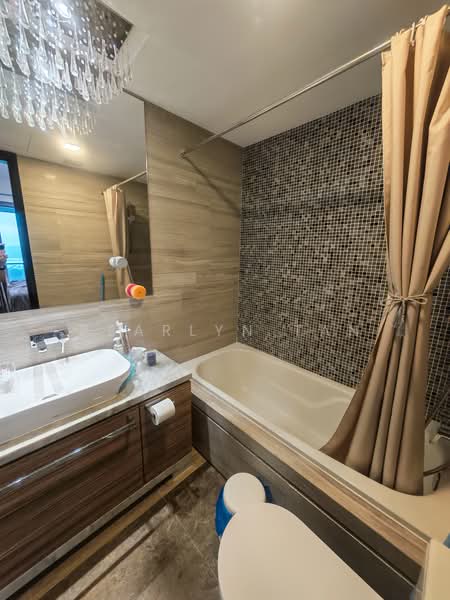 Thomson Grand, 17 Sin Ming Walk, 2 Bedrooms, 969 sqft, Condominium For Rent, by Pearlyn Tan, 500150840 - Bathroom - PropertyGuru.com.sg