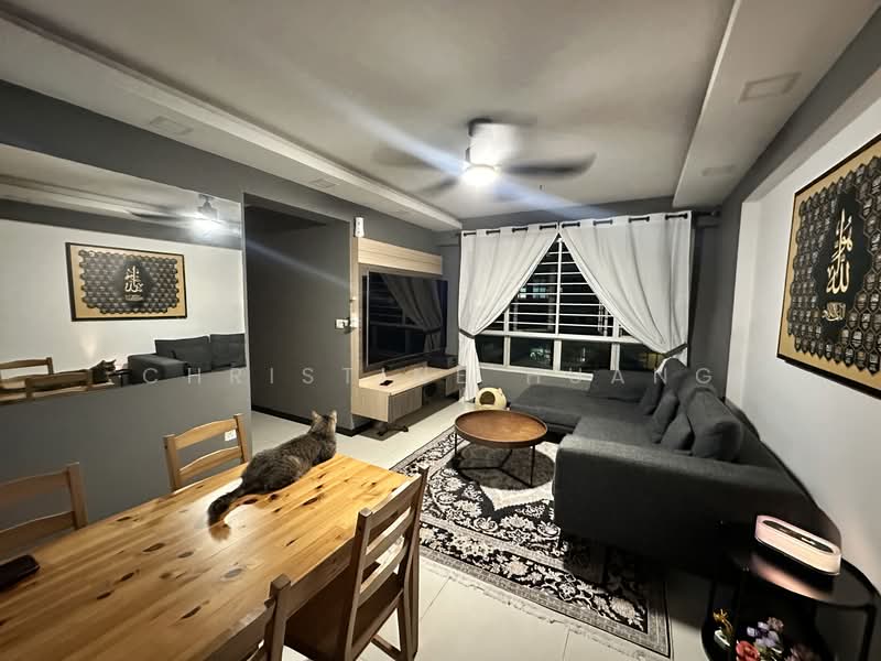 217B Boon Lay View, 217B Boon Lay Avenue, 2 Bedrooms, 732 sqft, HDB Flat For Sale, by Christine Huang, 500150844 - Living Room - PropertyGuru.com.sg