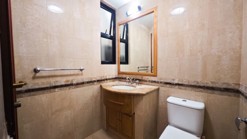 The Sterling, 1001 Bukit Timah Road, Room Rental, 110 sqft, Condominium For Rent, by Kerrine Thong, 500150852 - Bathroom - PropertyGuru.com.sg