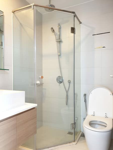 Centro Residences, 59 Ang Mo Kio Avenue 8, 3 Bedrooms, 1,733 sqft, Condominium For Sale, by Danny Yong Kai Woon, 500150854 - Bathroom - PropertyGuru.com.sg