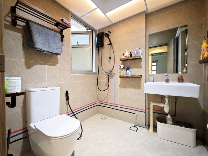 220A Tengah Garden Walk, , Room Rental, 180 sqft, HDB Flat For Rent, by Zheng Libin, 500150862 - Bathroom - PropertyGuru.com.sg