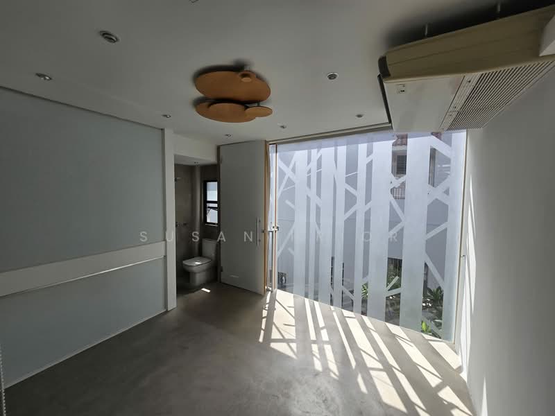 BLAIR Plain - Essential Shophome Style!, Blair Road, Spottiswoode Park Road, 2 Bedrooms, 1,975 sqft, Conservation House For Sale, by Susan Prior, 500150872 - PropertyGuru.com.sg