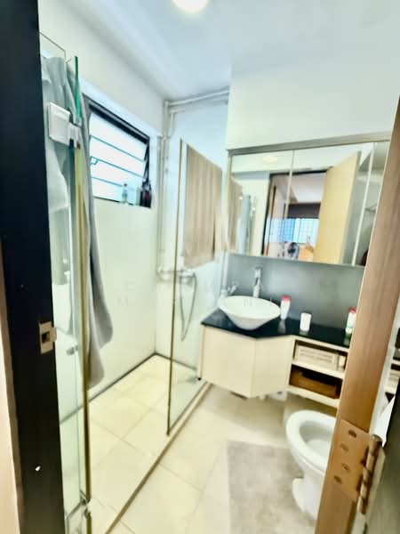 73 Marine Drive, 73 Marine Drive, 3 Bedrooms, 1,292 sqft, HDB Flat For Sale, by Champa Murjani, 500150877 - Bathroom - PropertyGuru.com.sg