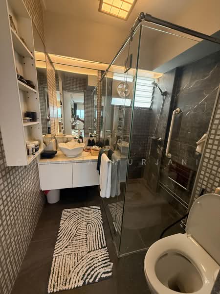 73 Marine Drive, 73 Marine Drive, 3 Bedrooms, 1,292 sqft, HDB Flat For Sale, by Champa Murjani, 500150877 - Bathroom - PropertyGuru.com.sg