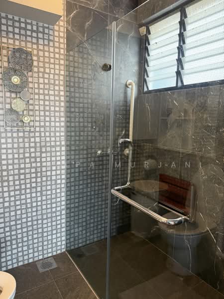 73 Marine Drive, 73 Marine Drive, 3 Bedrooms, 1,292 sqft, HDB Flat For Sale, by Champa Murjani, 500150877 - Bathroom - PropertyGuru.com.sg