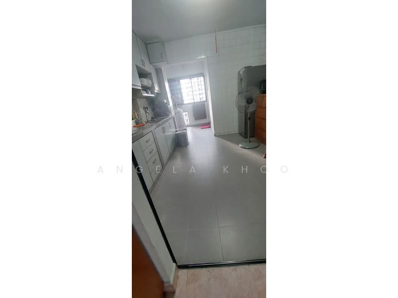351 Woodlands Avenue 1, 351 Woodlands Avenue 1, Room Rental, 200 sqft, HDB Flat For Rent, by Angela Khoo, 500150878 - Kitchen - PropertyGuru.com.sg