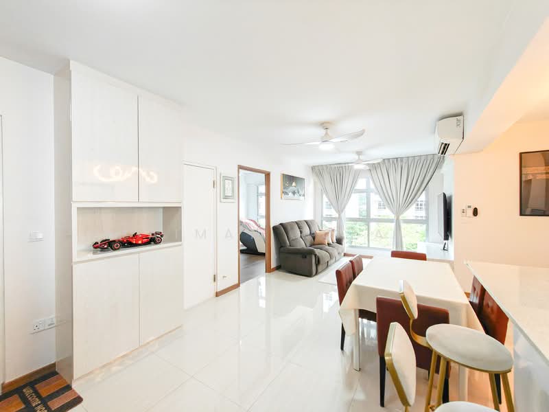 409B Northshore Drive, 409B Northshore Drive, 3 Bedrooms, 1,012 sqft, HDB Flat For Sale, by Aiman Roza, 500150893 - Living Room - PropertyGuru.com.sg