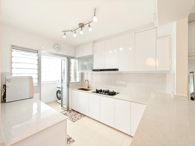 409B Northshore Drive, 409B Northshore Drive, 3 Bedrooms, 1,012 sqft, HDB Flat For Sale, by Aiman Roza, 500150893 - Kitchen - PropertyGuru.com.sg