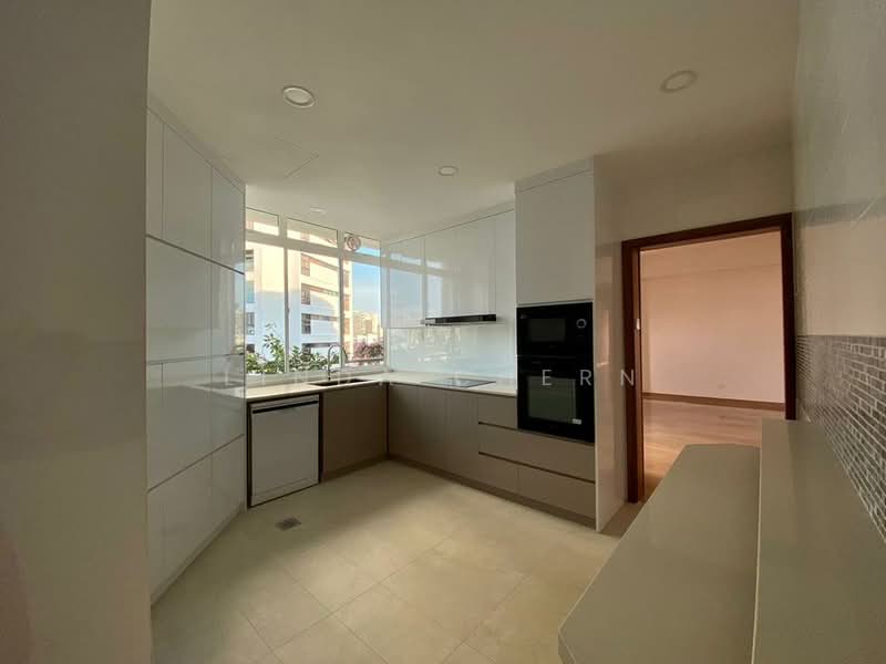 Honolulu Tower, 341 Bukit Timah Road, 4 Bedrooms, 5,821 sqft, Apartment For Rent, by Linda Chern, 500150905 - Kitchen - PropertyGuru.com.sg