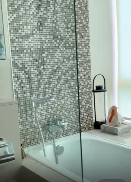 Livia, 61 Pasir Ris Grove, 4 Bedrooms, 1,539 sqft, Condominium For Sale, by Selin Koh, 500150923 - Bathroom - PropertyGuru.com.sg