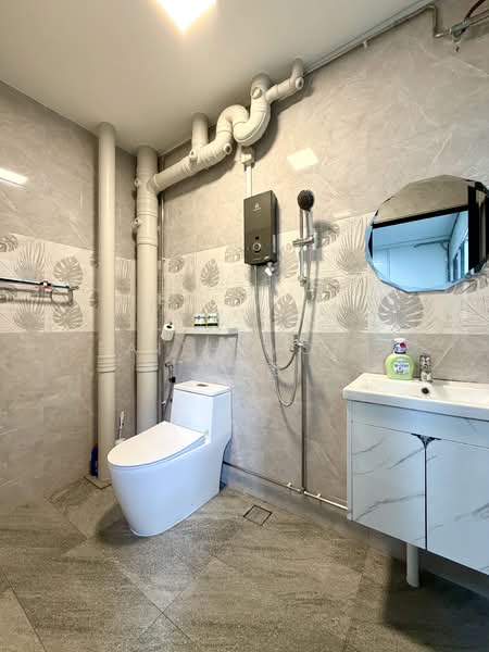 80 Strathmore Avenue, 80 Strathmore Avenue, 4 Bedrooms, 1,399 sqft, HDB Flat For Sale, by Faith Wong 王蕙蕙, 500150925 - Bathroom - PropertyGuru.com.sg