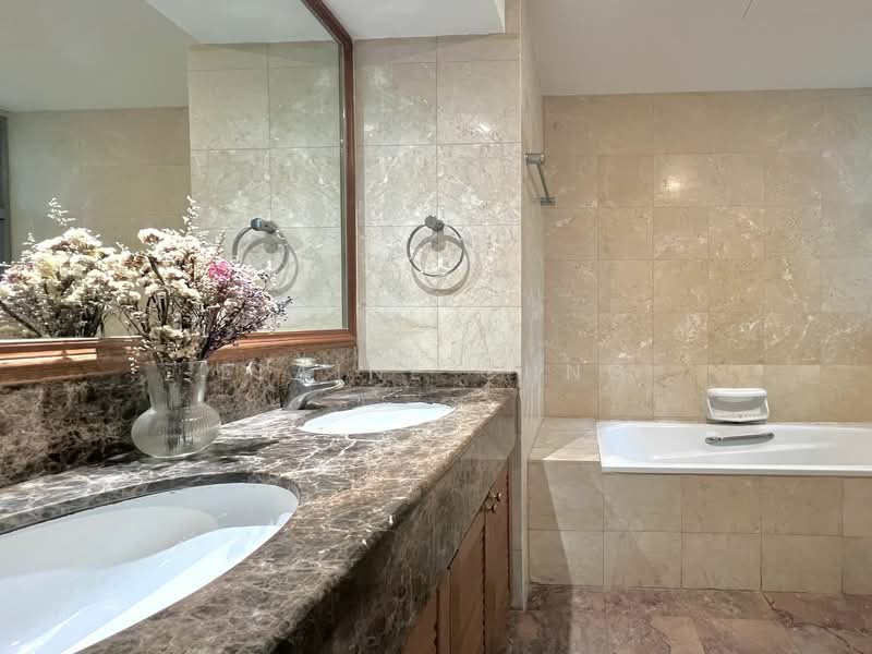 Aspen Heights, 261 River Valley Road, Room Rental, 100 sqft, Condominium For Rent, by Elaine Chng, 500150941 - Bathroom - PropertyGuru.com.sg