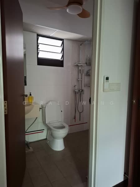 509B Yishun Avenue 4, 509B Yishun Avenue 4, Room Rental, 160 sqft, HDB Flat For Rent, by Gerald Wang, 500150953 - Bathroom - PropertyGuru.com.sg