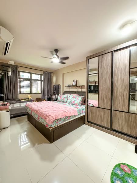 933A Hougang Avenue 9, 933A Hougang Avenue 9, 3 Bedrooms, 990 sqft, HDB Flat For Sale, by Fadhil Jabbar, 500150963 - Bedroom - PropertyGuru.com.sg