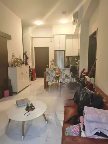 The Hillier, 6 Hillview Rise, 2 Bedrooms, 818 sqft, Condominium For Rent, by Elva Liang, 500150964 - Living Room - PropertyGuru.com.sg