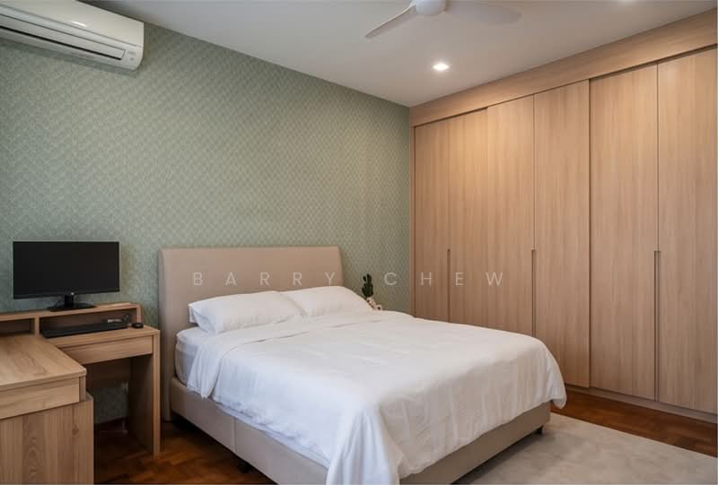 Sunbird Road, , 6 Bedrooms, 4,500 sqft, Terraced House For Sale, by Barry Chew, 500150966 - Bedroom - PropertyGuru.com.sg