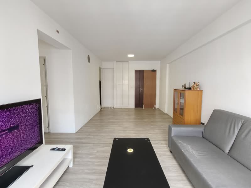 452A Bukit Batok West Avenue 6, 452A Bukit Batok West Avenue 6, 3 Bedrooms, 1,001 sqft, HDB Flat For Rent, by Benny Tay, 500150979 - Living Room - PropertyGuru.com.sg