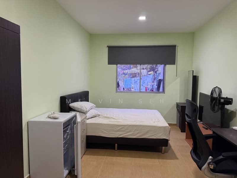 Jalan chengkek, , Room Rental, 100 sqft, Terraced House For Rent, by Melvin Seh, 500150988 - Bedroom - PropertyGuru.com.sg
