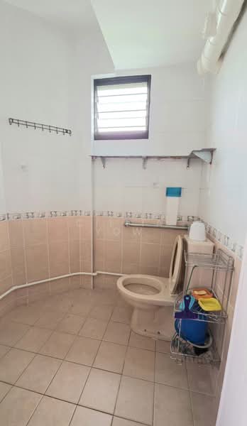 206 Jurong East Street 21, 206 Jurong East Street 21, Room Rental, 150 sqft, HDB Flat For Rent, by Cillia Yow, 500150998 - Bathroom - PropertyGuru.com.sg