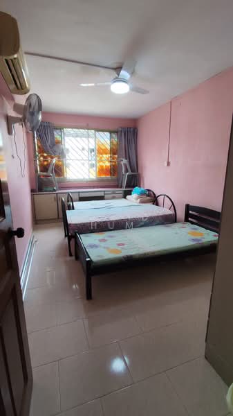 946 Tampines Avenue 4, 946 Tampines Avenue 4, 3 Bedrooms, 1,119 sqft, HDB Flat For Rent, by David Hum, 500151000 - Bedroom - PropertyGuru.com.sg