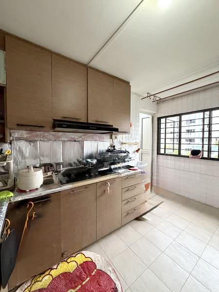 456 Jurong West Street 41, 456 Jurong West Street 41, 2 Bedrooms, 721 sqft, HDB Flat For Sale, by Faith Wong 王蕙蕙, 500151001 - Kitchen - PropertyGuru.com.sg