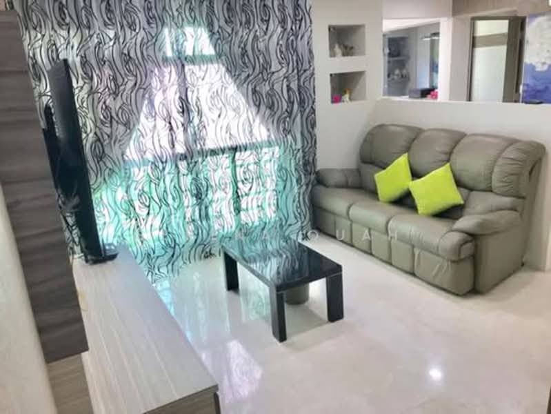 202A Punggol Field, 202A Punggol Field, 2 Bedrooms, 915 sqft, HDB Flat For Sale, by Serena Quah, 500151004 - Living Room - PropertyGuru.com.sg