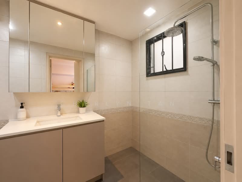 The Mayfair, 1 Jurong East Street 32, 3 Bedrooms, 1,163 sqft, Condominium For Sale, by Cherlyn Tan, 500151011 - Bathroom - PropertyGuru.com.sg