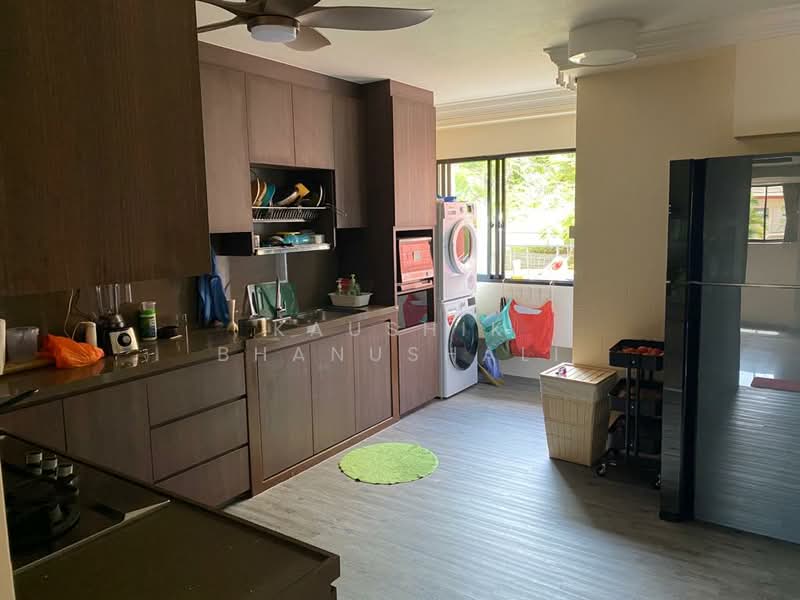 578 Pasir Ris Street 53, 578 Pasir Ris Street 53, Room Rental, 200 sqft, HDB Flat For Rent, by Kaushik Bhanushali, 500151014 - Kitchen - PropertyGuru.com.sg