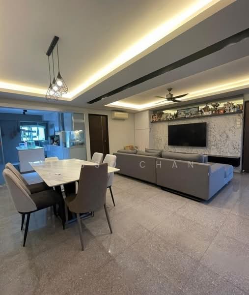 527 Jelapang Road, 527 Jelapang Road, 3 Bedrooms, 1,302 sqft, HDB Flat For Sale, by Tasso Chan, 500151033 - Living Room - PropertyGuru.com.sg